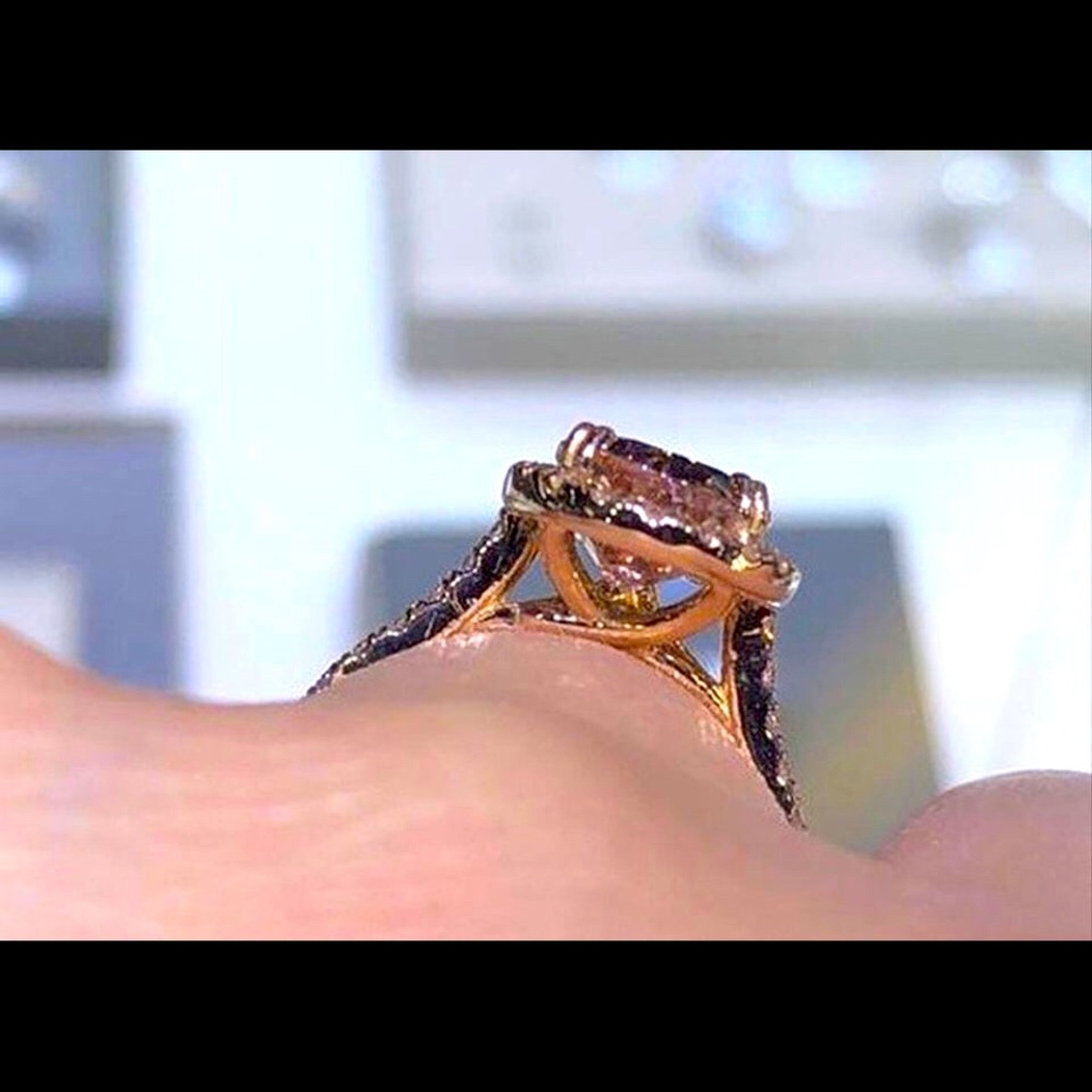 14 kt Rose Gold Morganite & CZ Diamond Halo Ring - Picture 3 of 5